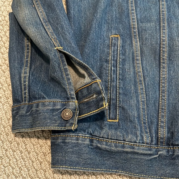 Levi's Jean jacket - Picture 2 of 4